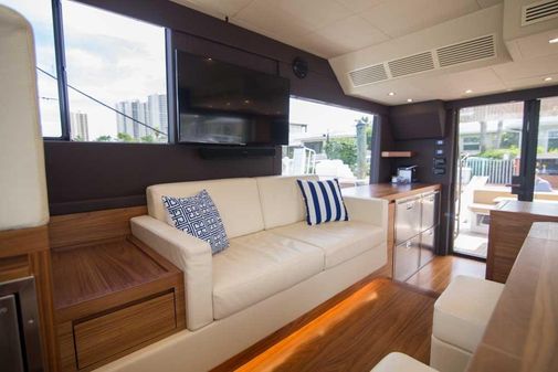 Sundeck Yachts 58 Sport image