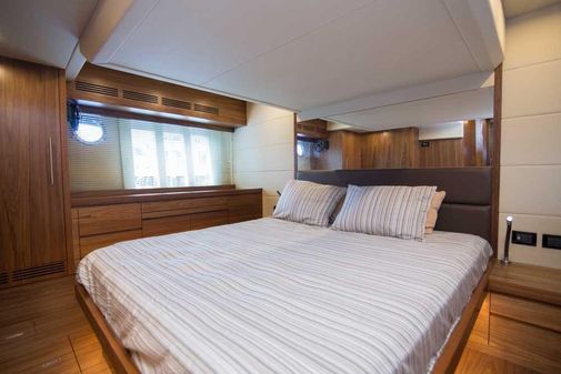 Sundeck Yachts 58 Sport image