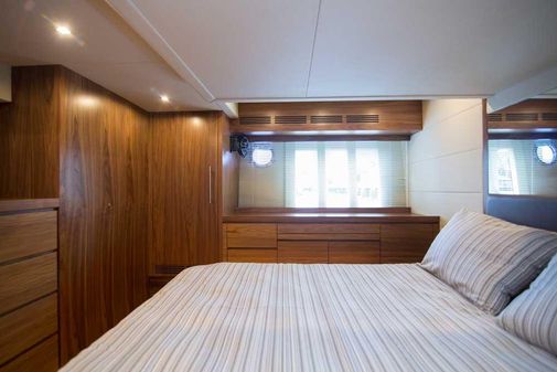 Sundeck Yachts 58 Sport image