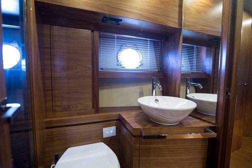 Sundeck Yachts 58 Sport image