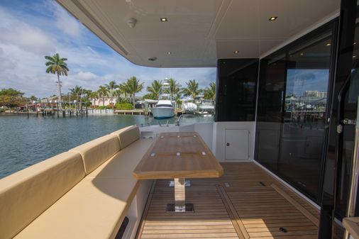 Sundeck Yachts 58 Sport image