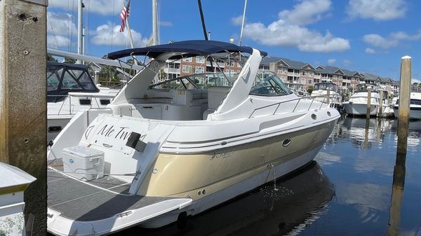 Cruisers Yachts 3870 Express 