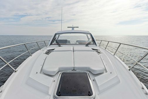 Cruisers Yachts 390 Express Coupe image