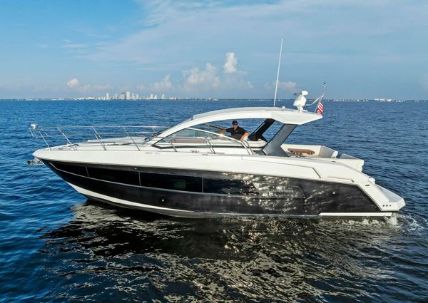 Cruisers Yachts 390 Express Coupe image