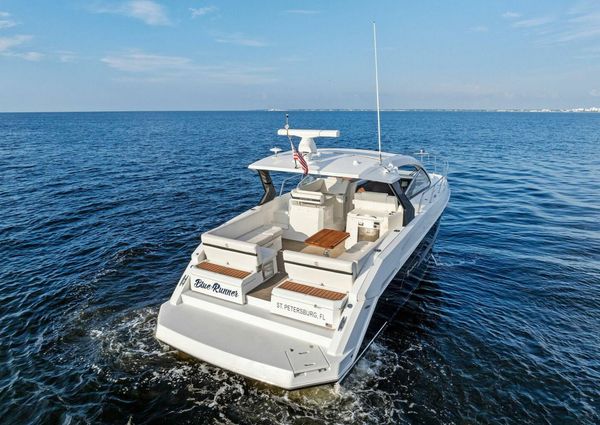 Cruisers Yachts 390 Express Coupe image