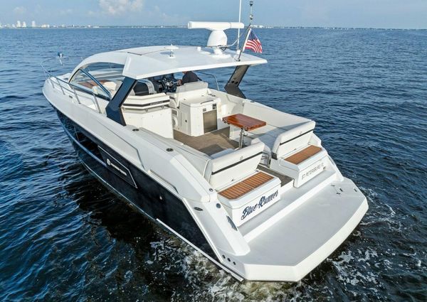 Cruisers Yachts 390 Express Coupe image