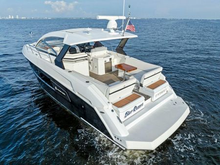 Cruisers Yachts 390 Express Coupe image