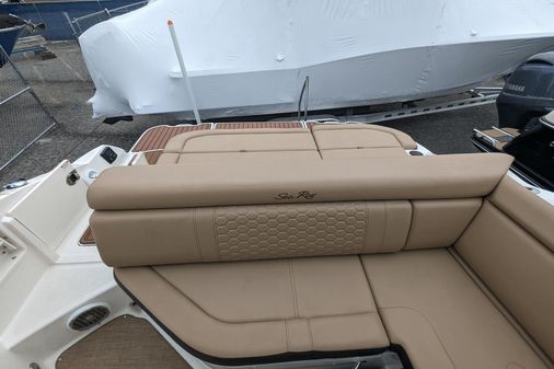 Sea Ray 270 SDX image