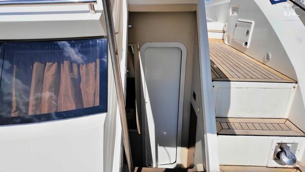 Sunseeker Manhattan 63 image