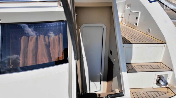 Sunseeker Manhattan 63 image