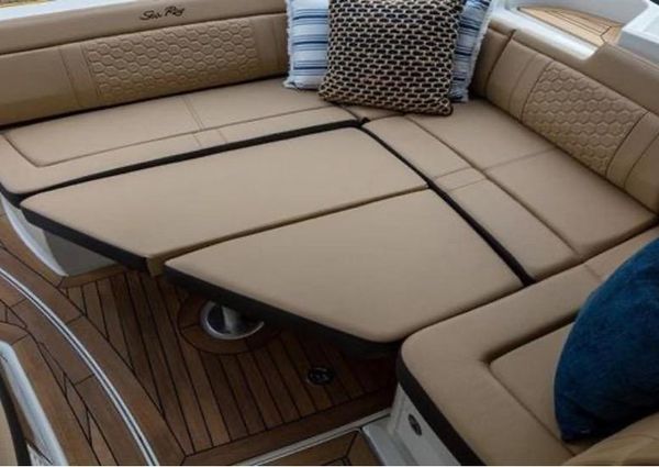 Sea Ray Sundancer 350 Coupe image