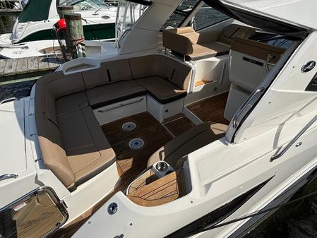 Sea Ray Sundancer 350 Coupe image