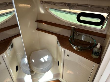 Sea Ray Sundancer 350 Coupe image