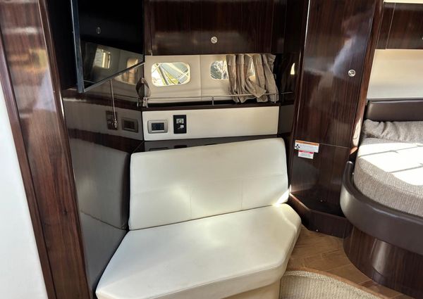 Sea Ray Sundancer 350 Coupe image