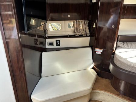 Sea Ray Sundancer 350 Coupe image