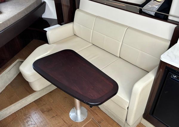 Sea Ray Sundancer 350 Coupe image