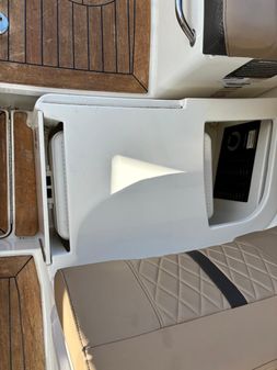 Sea Ray Sundancer 350 Coupe image