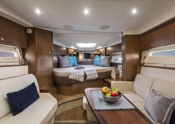 Sea Ray Sundancer 350 Coupe image