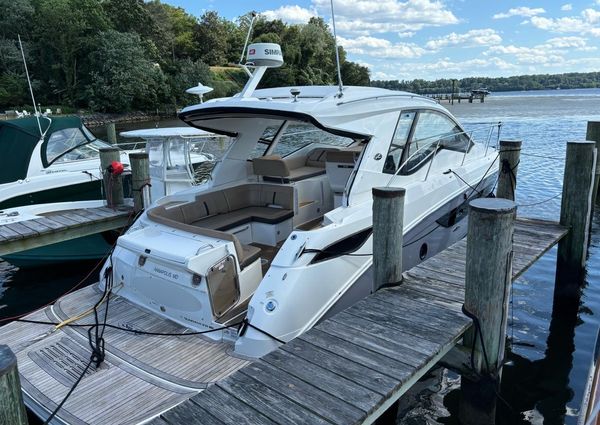 Sea Ray Sundancer 350 Coupe image