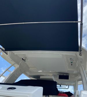 Boston Whaler 350 Realm image