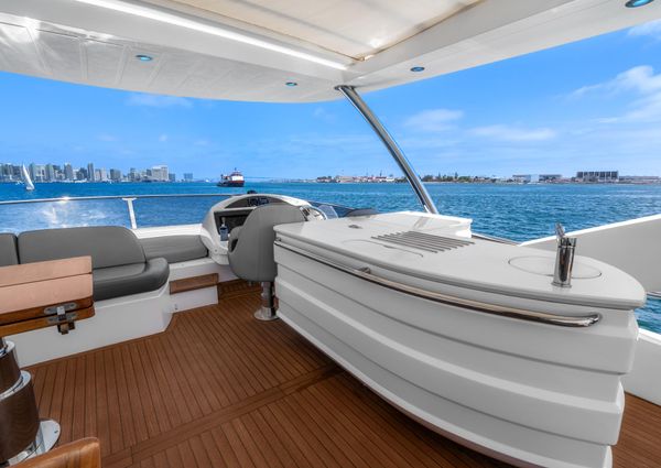 Sunseeker 75 Yacht image