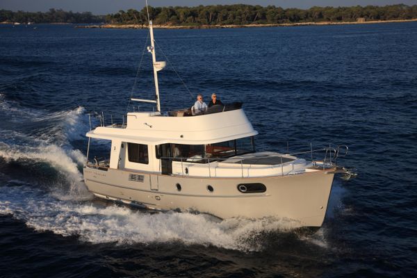 Beneteau-america SWIFT-TRAWLER-44 - main image