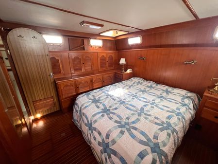 Albin 43 image