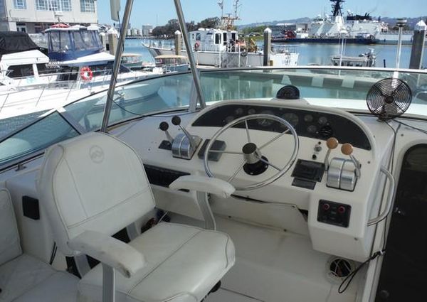 Bayliner 4788 image