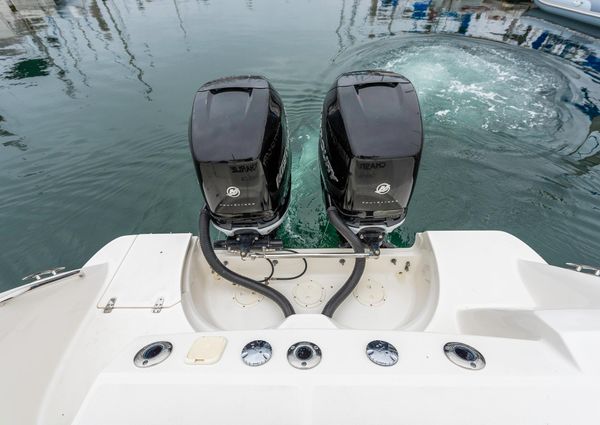 Boston-whaler 250-OUTRAGE image