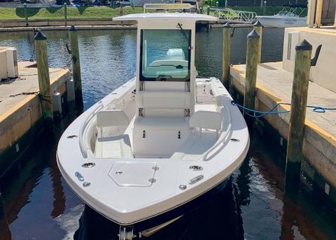 Everglades 253-CENTER-CONSOLE image
