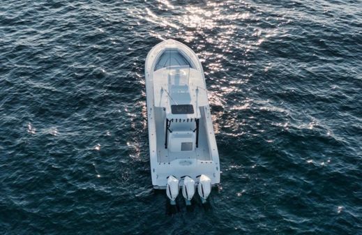 Yellowfin 42 image