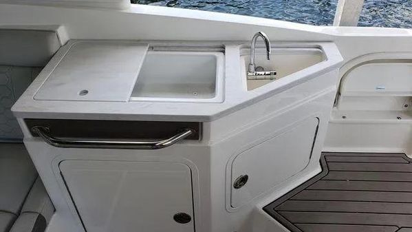 Sea Ray 290 SDX image