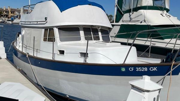 Willard Marine Nomad 30