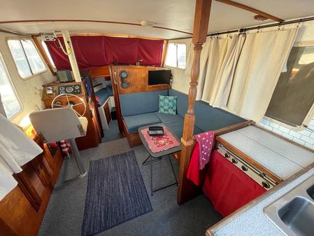 Willard Marine Nomad 30 image