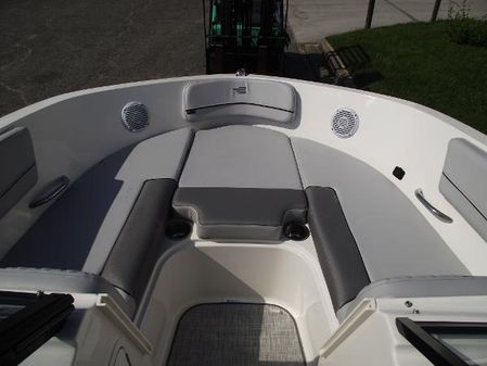 Bayliner VR5-OB image