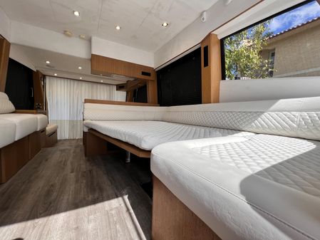 Galeon 500 Fly image