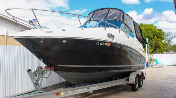 Sea Ray 240 Sundancer