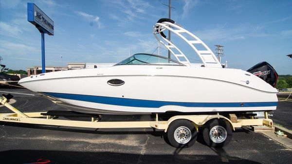 NauticStar 243 DC