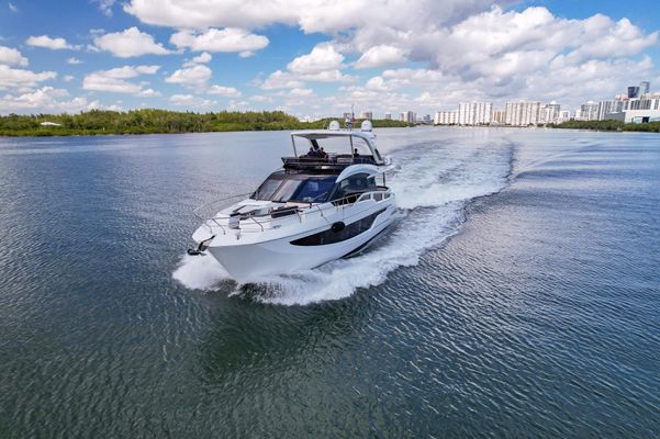 Galeon 640 Fly - main image