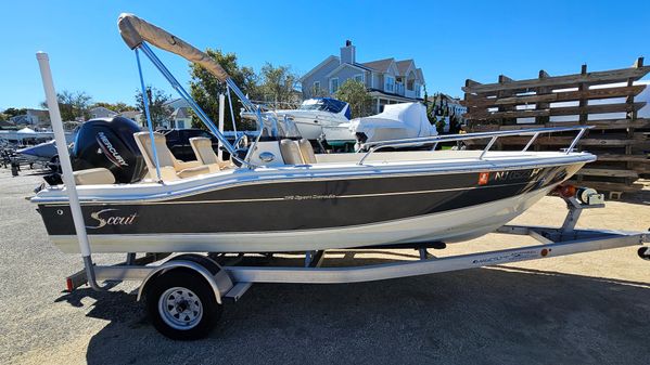 Scout 175 Sport Dorado image