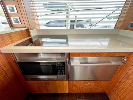 Sunseeker Manhattan 52 image