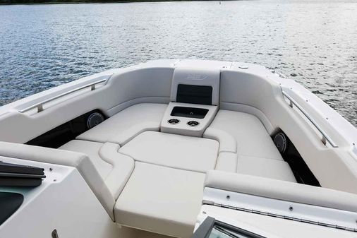 Boston Whaler 270 Vantage image