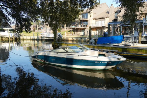 Sea Ray 210 Bow Rider - main image