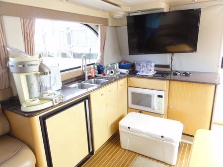 Bayliner 3488 Command Bridge Motoryacht image