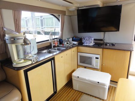 Bayliner 3488 Command Bridge Motoryacht image