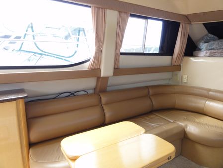 Bayliner 3488 Command Bridge Motoryacht image