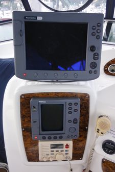 Bayliner 3488 Command Bridge Motoryacht image