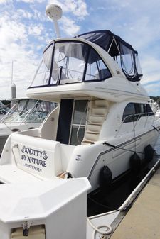 Bayliner 3488 Command Bridge Motoryacht image