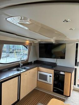 Bayliner 3488 Command Bridge Motoryacht image