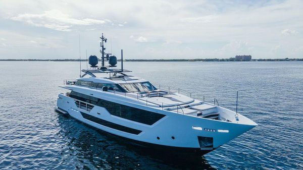 Ferretti Yachts Custom Line